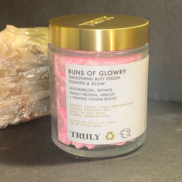 Truly Buns of Glowry Smoothing Butt Polish - Picture 2 of 3